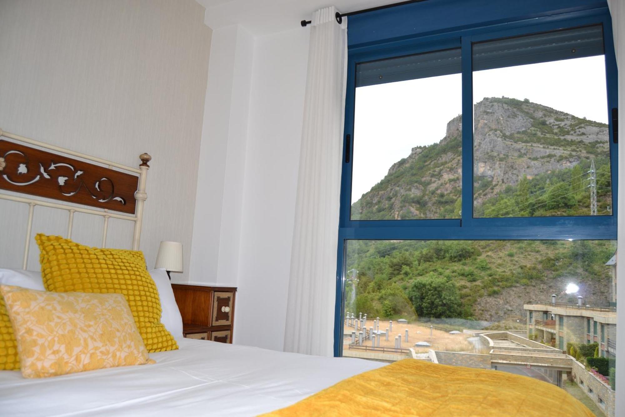 Ventanal De Saras Petfriendly Garaje Trastero Y Chimenea - Arafita Apartamentos Panticosa Esterno foto