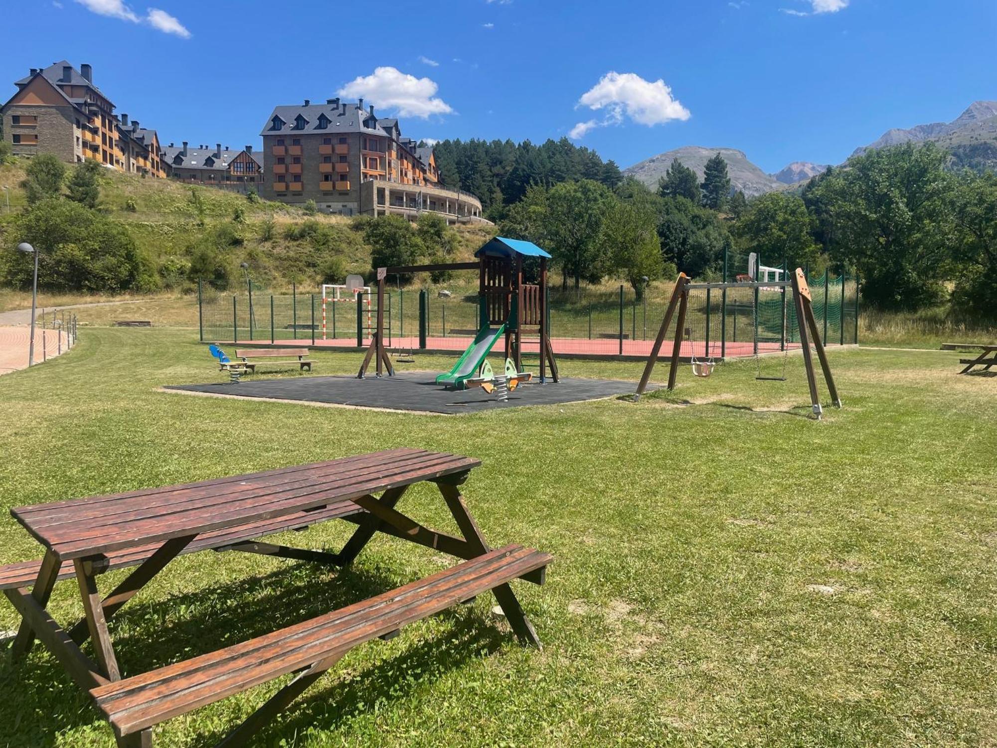 Ventanal De Saras Petfriendly Garaje Trastero Y Chimenea - Arafita Apartamentos Panticosa Esterno foto